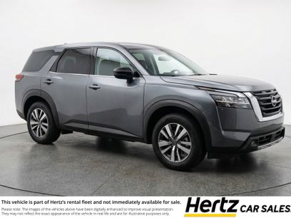 Used 2025 Nissan Pathfinder SV