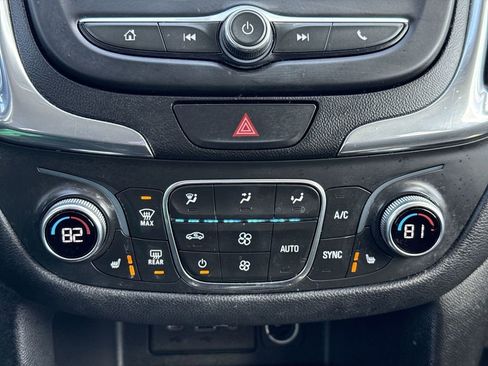 Used 2019 Chevrolet Equinox LT image 16