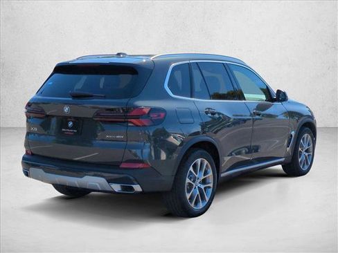 Used 2026 BMW X5 xDrive40i AWD/4WD image 2