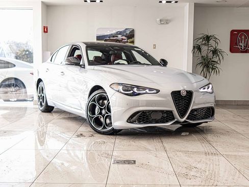 New 2025 Alfa Romeo Giulia AWD w/ Driving Assist Package image 5