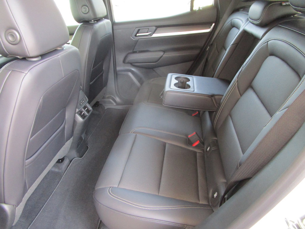 New 2027 GMC Terrain Elevation w/ Elevation Premium Package FWD image 19