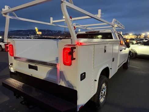 New 2026 GMC Sierra 2500 Pro w/ Convenience Package image 3