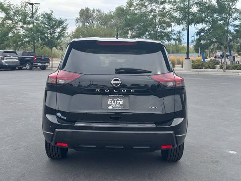 Used 2024 Nissan Rogue S AWD/4WD image 7