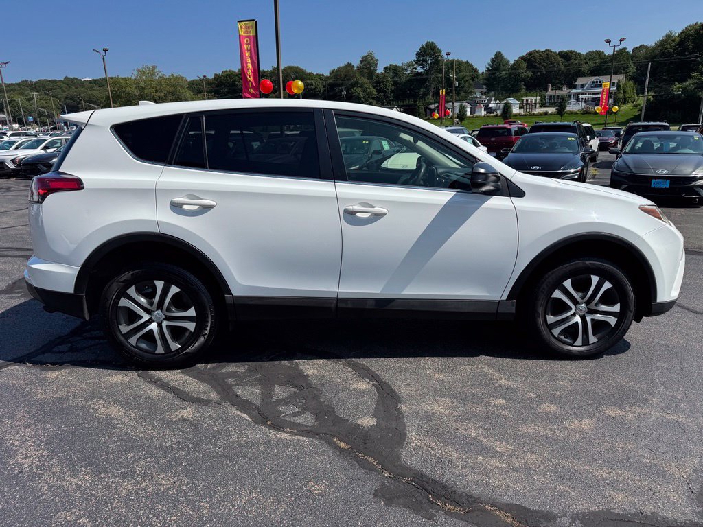 Used 2018 Toyota RAV4 LE w/ All Weather Liner Package AWD/4WD image 4