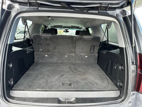 Used 2018 Chevrolet Suburban LS AWD/4WD image 13