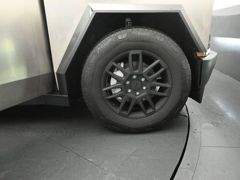 Used 2024 Tesla Cybertruck AWD Crew Cab image 24