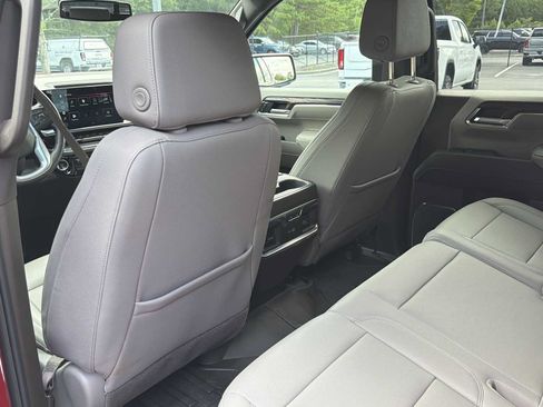 Used 2025 GMC Sierra 1500 SLT w/ SLT Premium Plus Package AWD/4WD image 22