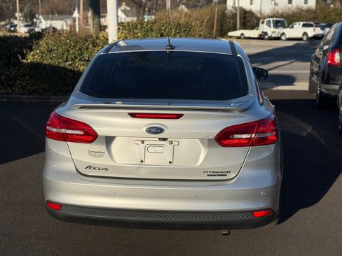 Used 2015 Ford Focus Titanium image 6