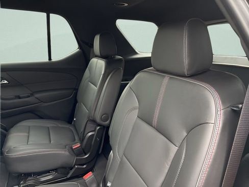 Used 2024 Chevrolet Traverse RS image 24