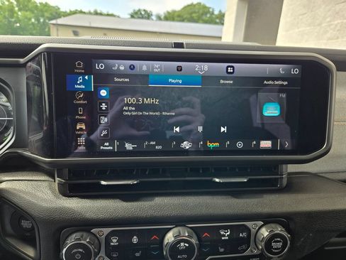Used 2025 Jeep Wrangler Unlimited Sport S 4xe AWD/4WD image 24