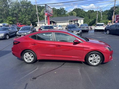 Used 2019 Hyundai Elantra SEL FWD image 3