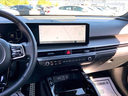 Used 2025 Kia Sorento SX Prestige image 8