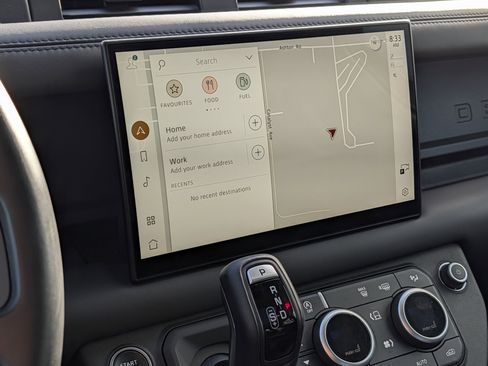 Used 2025 Land Rover Defender 110 S image 29