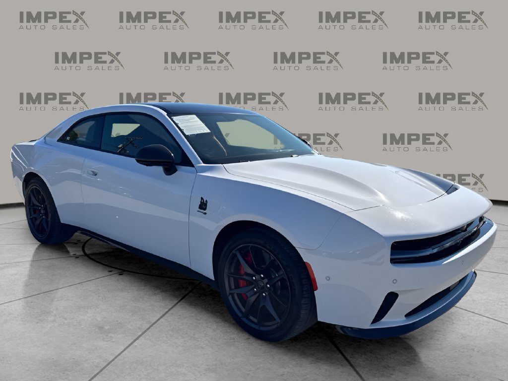Used 2024 Dodge Charger Daytona Scat Pack w/ Plus Group AWD/4WD image 7