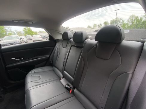 Used 2023 Hyundai Elantra Limited FWD image 23