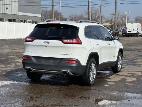 Used 2018 Jeep Cherokee Limited image 4