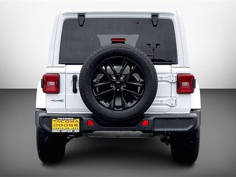 Used 2021 Jeep Wrangler Unlimited Sahara w/ Cold Weather Group image 4