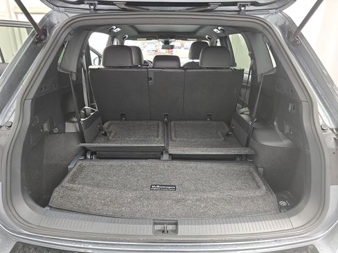 Certified 2023 Volkswagen Tiguan SE R-Line image 13