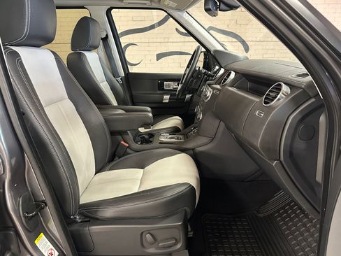 Used 2015 Land Rover LR4 HSE LUX AWD/4WD image 24