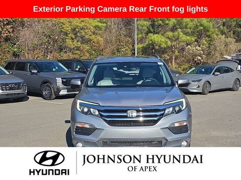 Used 2017 Honda Pilot Touring image 11