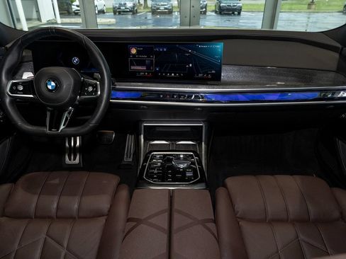 Used 2023 BMW 760i xDrive w/ Executive Package AWD/4WD image 2