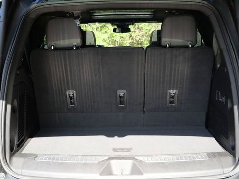Used 2024 GMC Yukon AT4 w/ AT4 Premium Plus Package AWD/4WD image 28