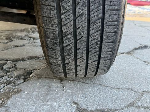 Used 2019 Land Rover Range Rover Evoque SE Premium image 50