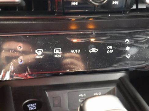 New 2026 Nissan Kicks SR AWD/4WD image 19