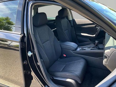 Used 2025 Honda Accord SE image 22