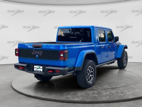 Used 2026 Jeep Gladiator Rubicon AWD/4WD image 8