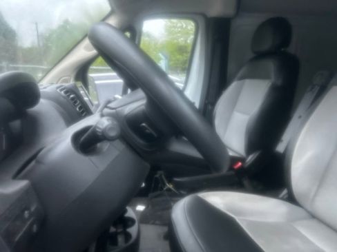 Used 2023 RAM ProMaster 2500 FWD image 13