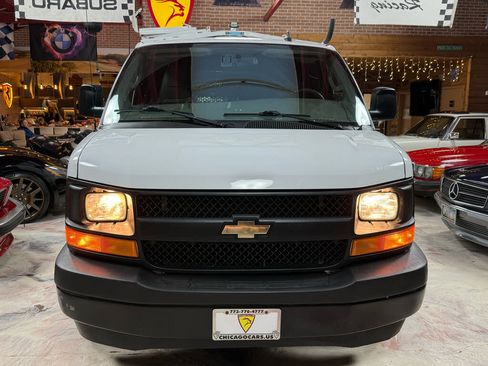 Used 2017 Chevrolet Express 2500 RWD image 7