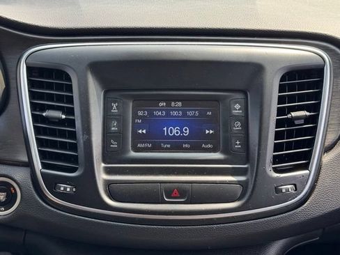Used 2017 Chrysler 200 LX FWD image 3