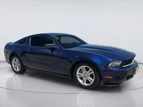 Used 2011 Ford Mustang Coupe w/ 101A Rapid Spec Order Code RWD image 3