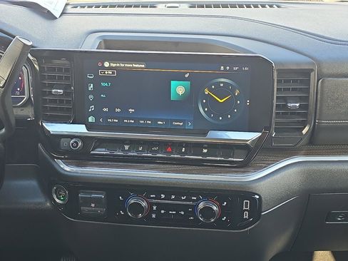 Certified 2025 Chevrolet Silverado 2500 LT w/ Convenience Package image 22