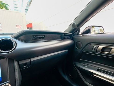 Used 2020 Ford Mustang Shelby GT500 w/ Technology Package image 71