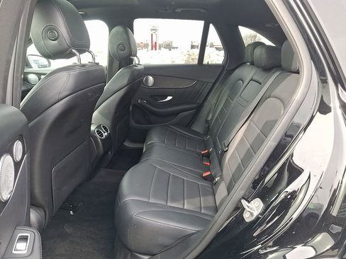 Used 2021 Mercedes-Benz GLC 300 4MATIC image 10