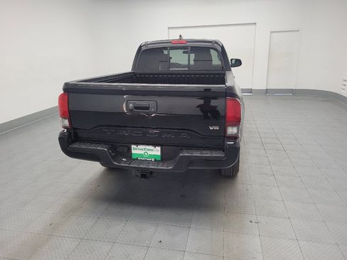 Used 2022 Toyota Tacoma SR RWD image 7