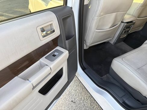 Used 2011 Ford Flex SEL w/ Rapid Spec Order Code FWD image 10