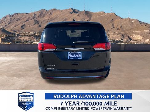 Used 2017 Chrysler Pacifica Touring Plus w/ Tire & Wheel Group image 12