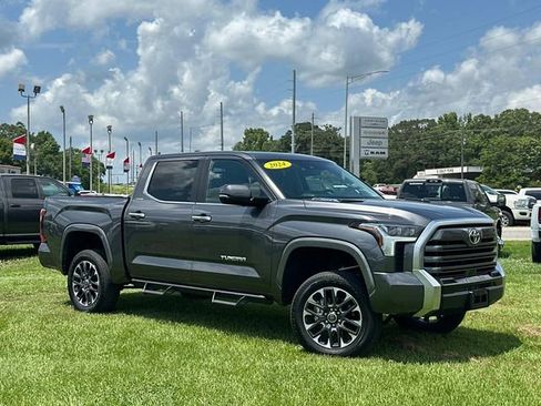 Used 2024 Toyota Tundra Limited image 7