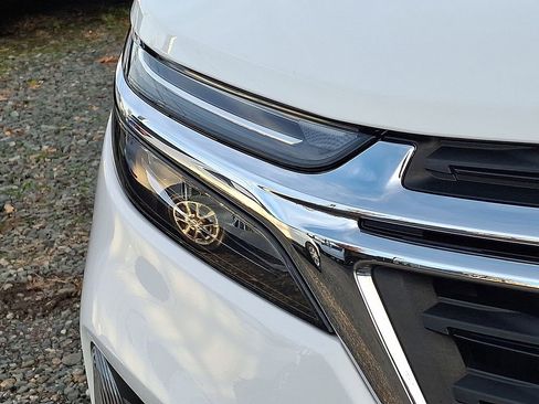 Used 2023 Chevrolet Equinox LT image 35