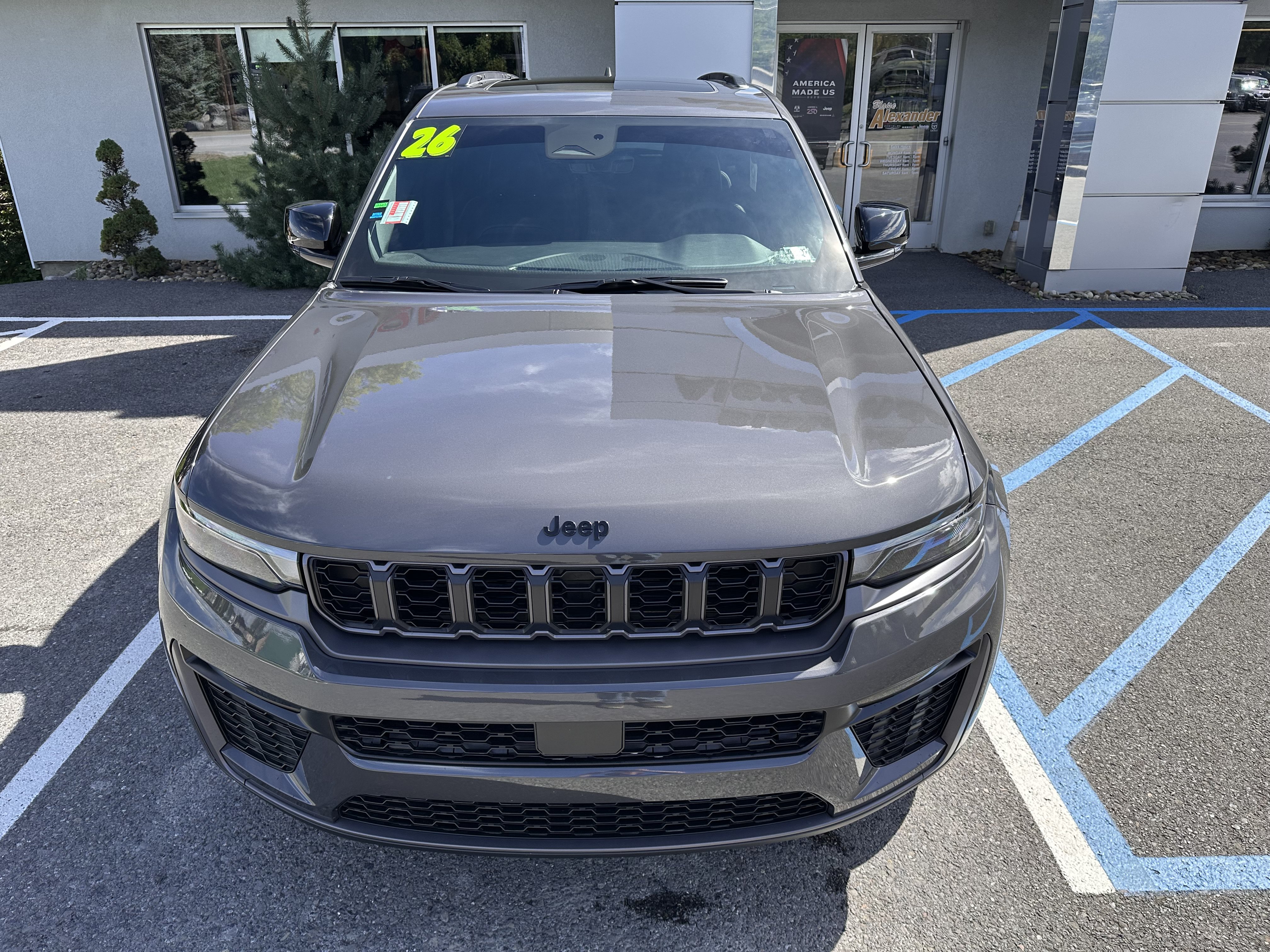 Used 2026 Jeep Grand Cherokee Limited w/ Limited Altitude Package AWD/4WD image 8