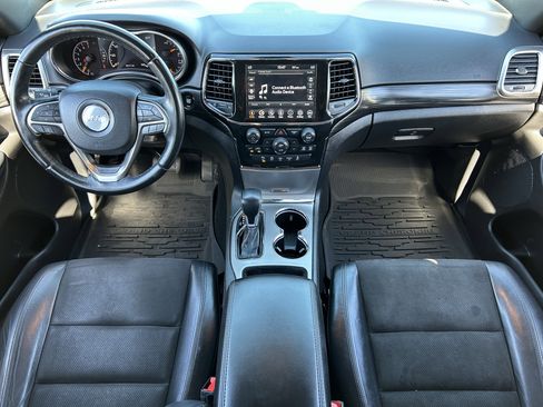 Certified 2021 Jeep Grand Cherokee Laredo X image 14