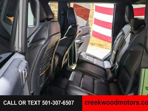 Used 2024 Ford Bronco Badlands AWD/4WD image 11