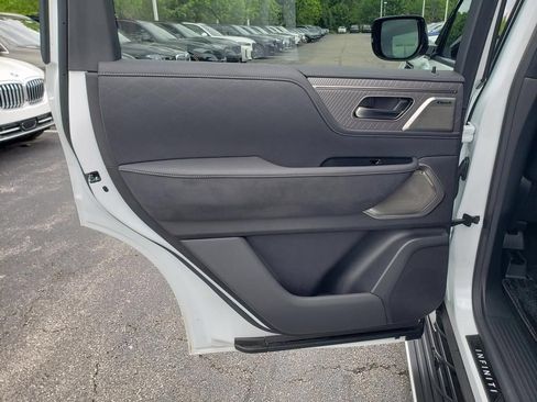 Used 2026 INFINITI QX80 Autograph AWD/4WD image 12