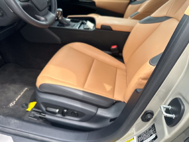 Used 2024 Lexus ES 350 w/ Premium Package FWD image 9