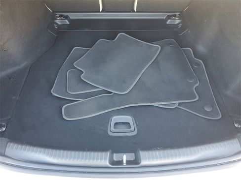 Used 2023 Mercedes-Benz C 300 Sedan image 8