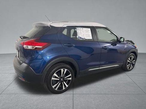 Used 2018 Nissan Kicks SR FWD image 16