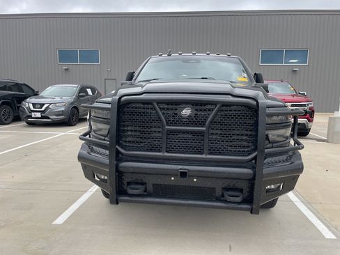 Used 2025 RAM 3500 Big Horn AWD/4WD image 2